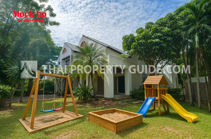 House with Private Pool in Nichada Thani 